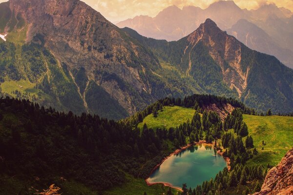 Schöne Landschaft der europäischen Berge