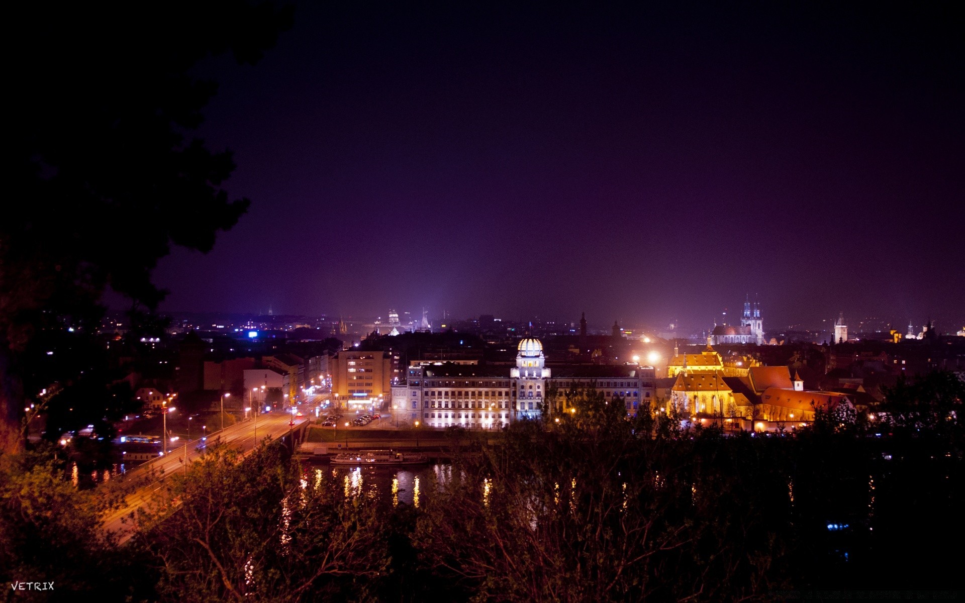 europa miasto wieczorem zmierzch światło architektura zachód słońca miasto woda podróże oświetlony dom rzeka ciemny niebo most skyline odbicie świt księżyc