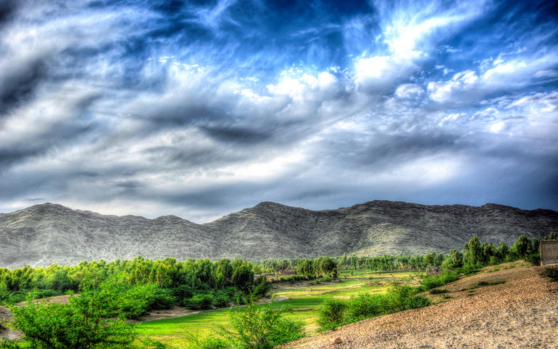 landschaft natur himmel im freien reisen landschaft berge wolke des ländlichen raumes gras sommer landschaftlich landschaft baum hügel dramatisch panorama gutes wetter sturm