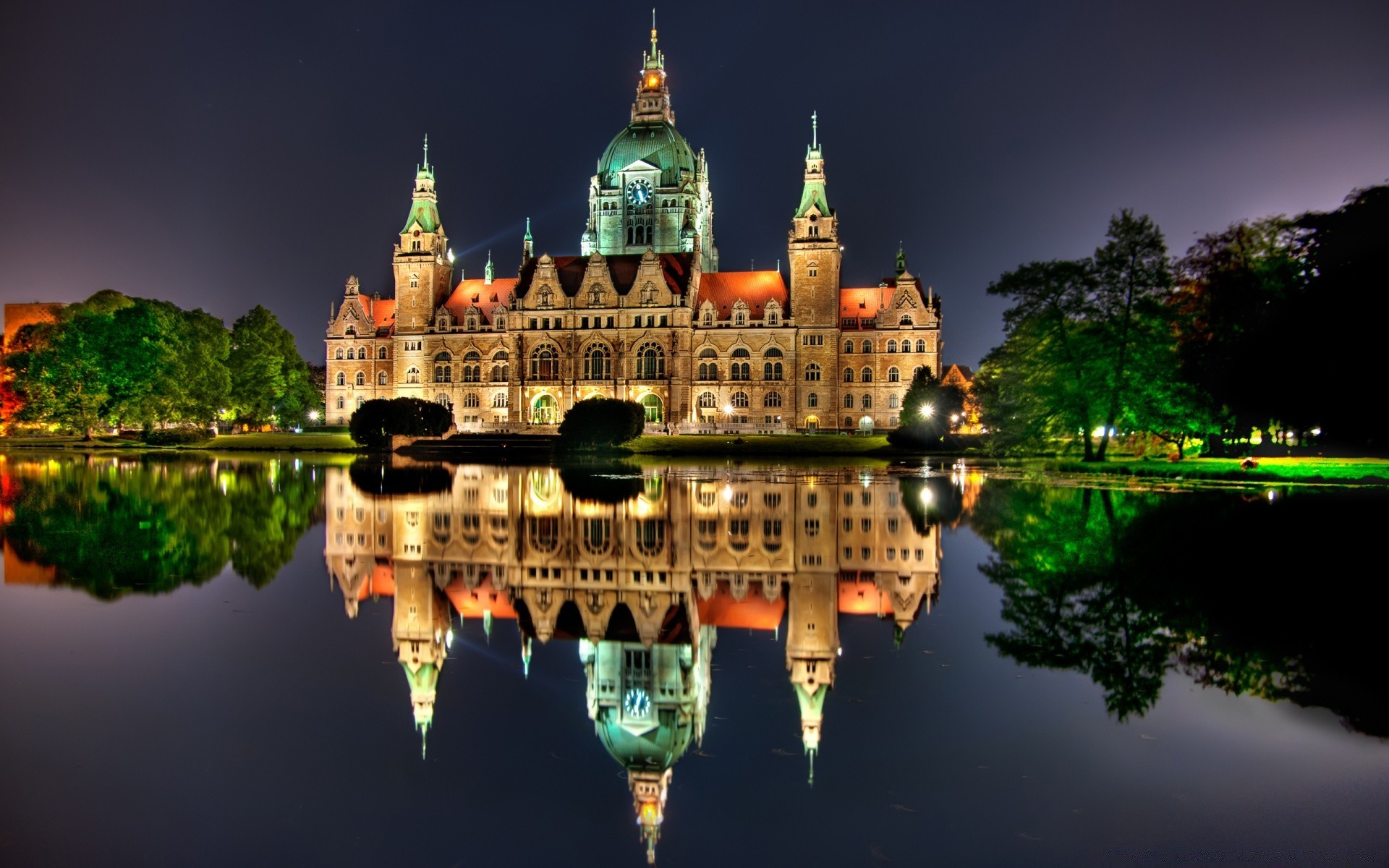 europa arquitetura viagens cidade iluminado céu crepúsculo casa ao ar livre à noite castelo turismo reflexão rio torre velho cidade cidade atração turística