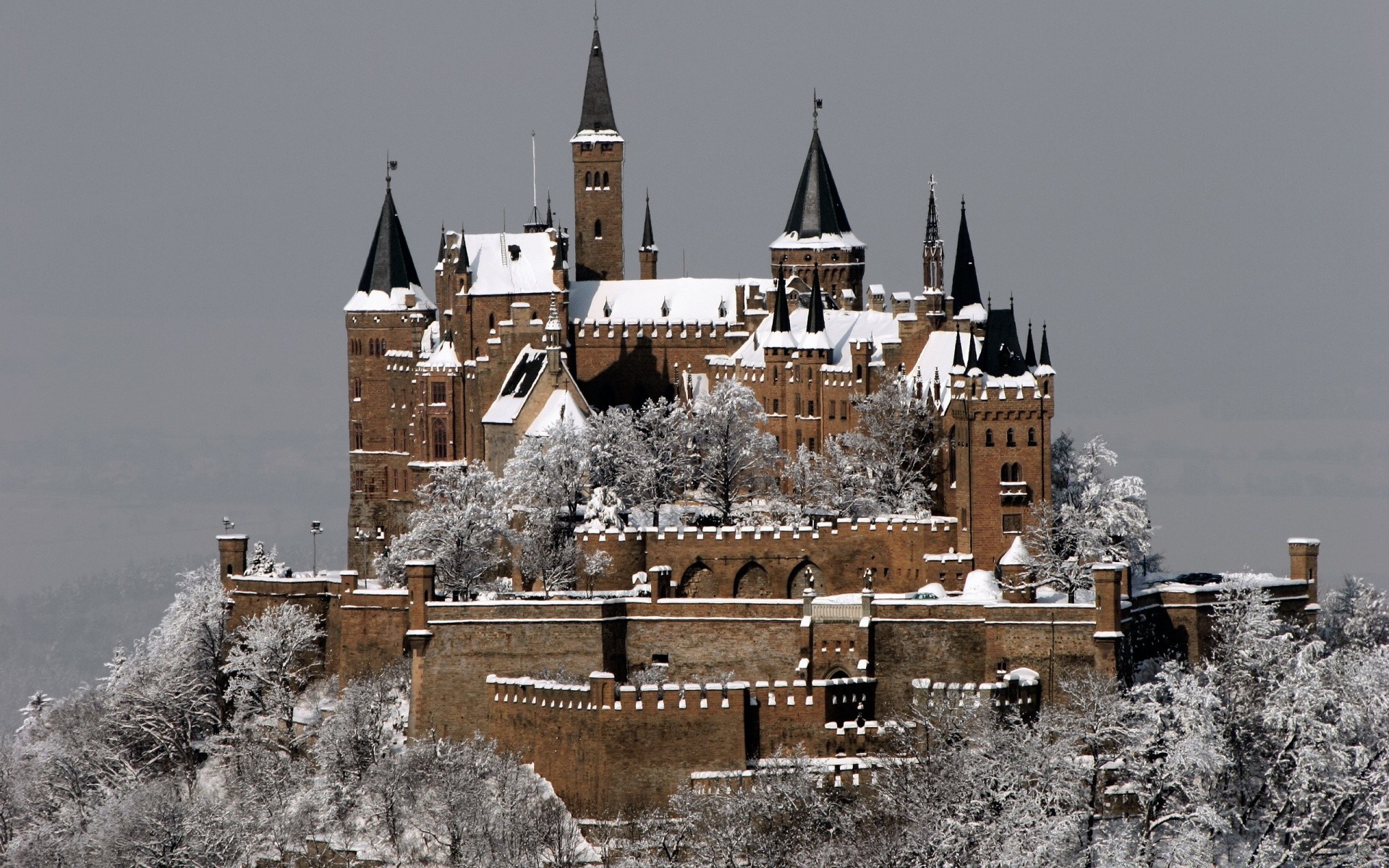 europa arquitetura viajar cidade inverno casa céu ao ar livre velho castelo igreja gótico cidade espetáculo neve torre turismo antigo casa