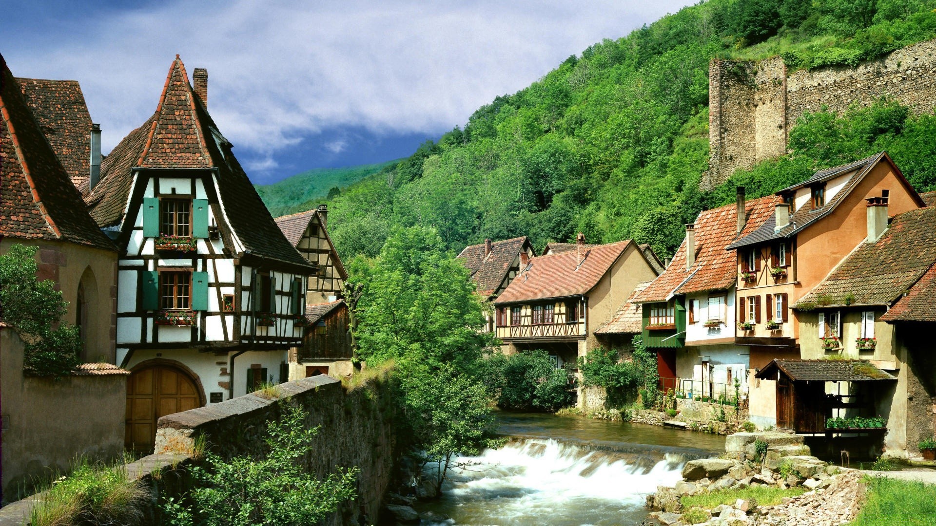 europa architettura casa di viaggio casa vecchio legno all aperto acqua fiume tradizionale estate turismo natura cielo scenic casa albero antico paesaggio