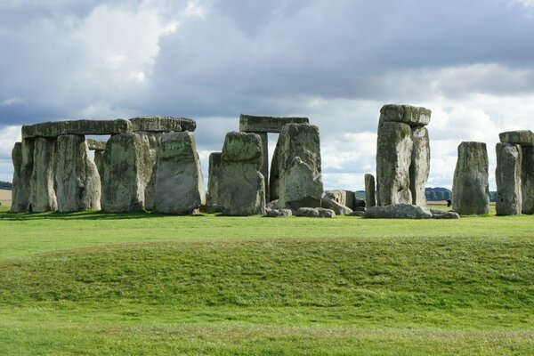 Ancient stones under the open sky