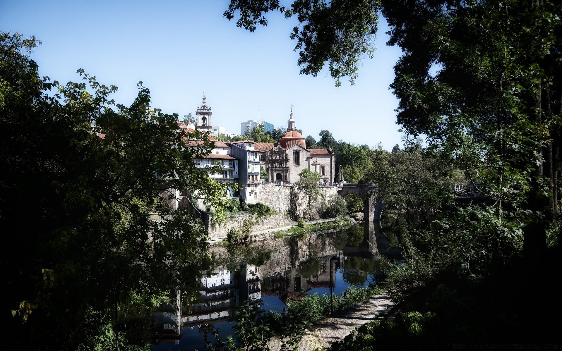 europa arquitectura viajes árbol viejo casa al aire libre ciudad cielo antiguo casa iglesia verano