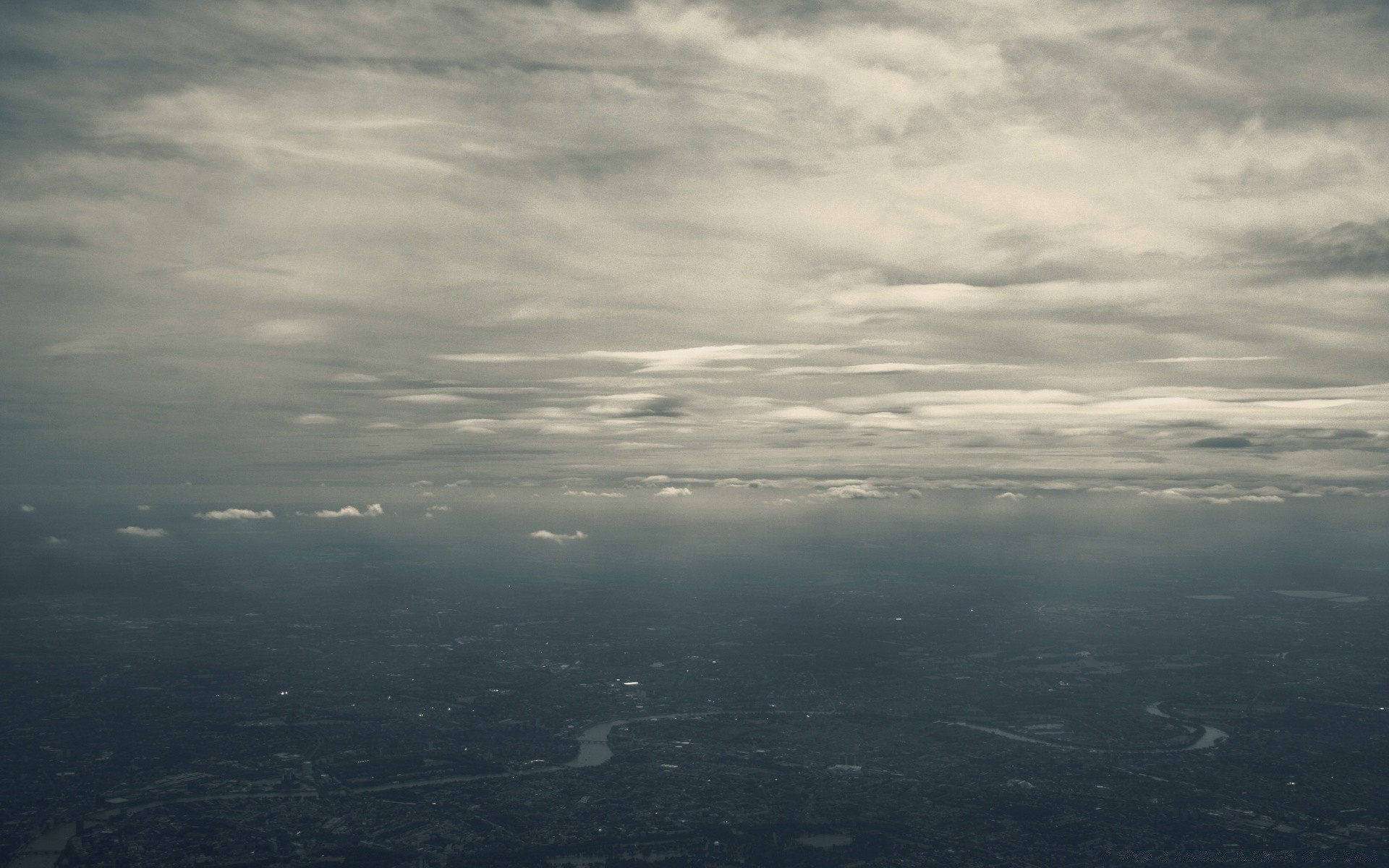 europe ciel paysage nature pluie à l extérieur météo tempête lumière météorologie sombre coucher de soleil brouillard lumière du jour soleil soir voyage