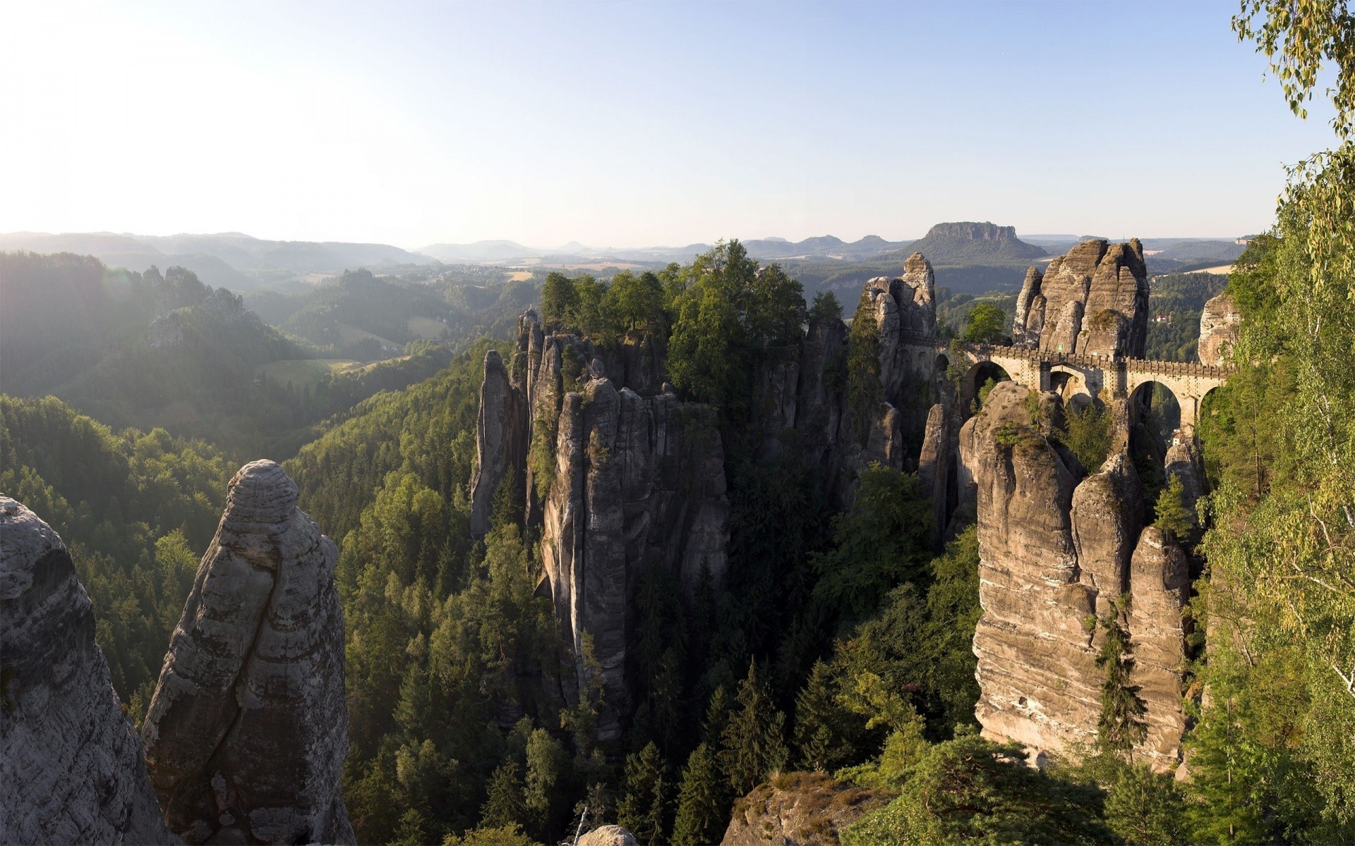 europa viaggi all aperto natura montagna paesaggio cielo roccia valle legno albero scenico