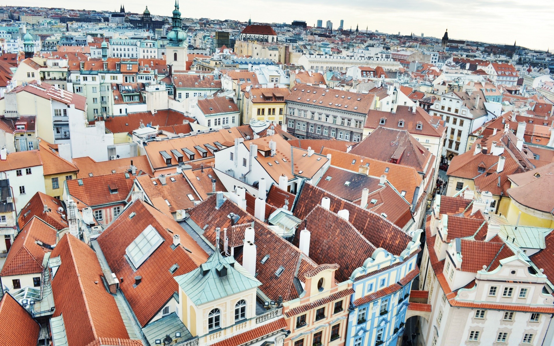 europa architektur dächer stadt stadt reisen haus haus stadt städtisch im freien tourismus antenne kirche himmel alt spektakel panorama