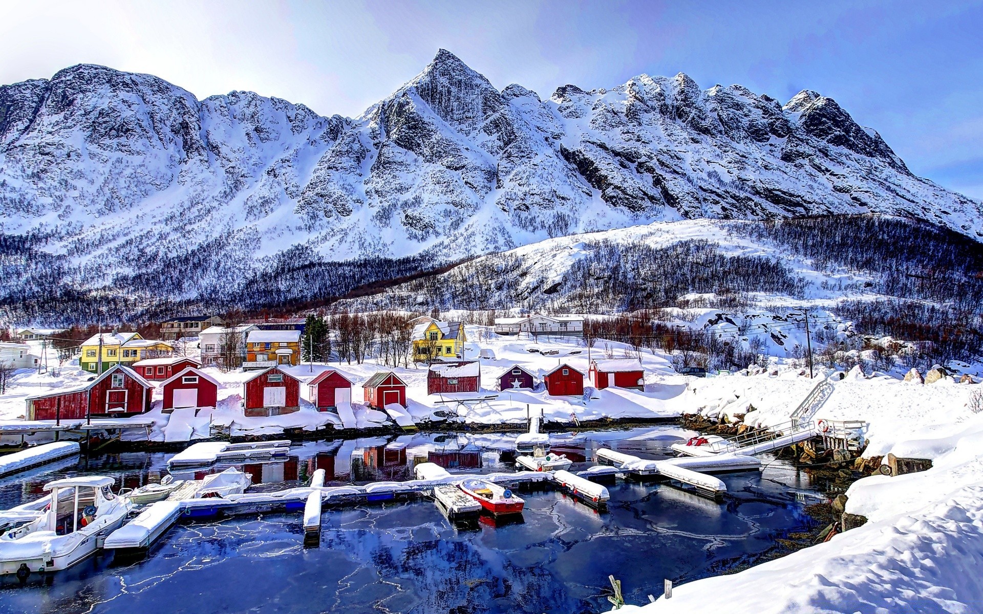 europa nieve invierno montañas hielo frío resort viajes deportes alpino escénico paisaje naturaleza congelado agua al aire libre colina vacaciones nieve cielo