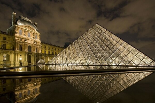 Vista nocturna del Hermitage