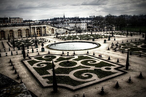 Place du soir, au repos des touristes