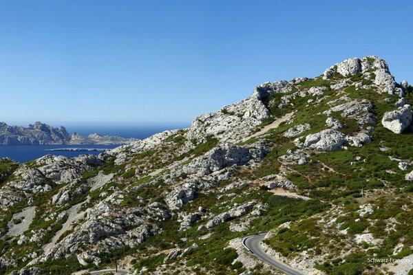 Belas montanhas do oceano