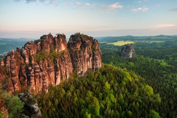 Schöne und hohe europäische Berge mit guter Aussicht