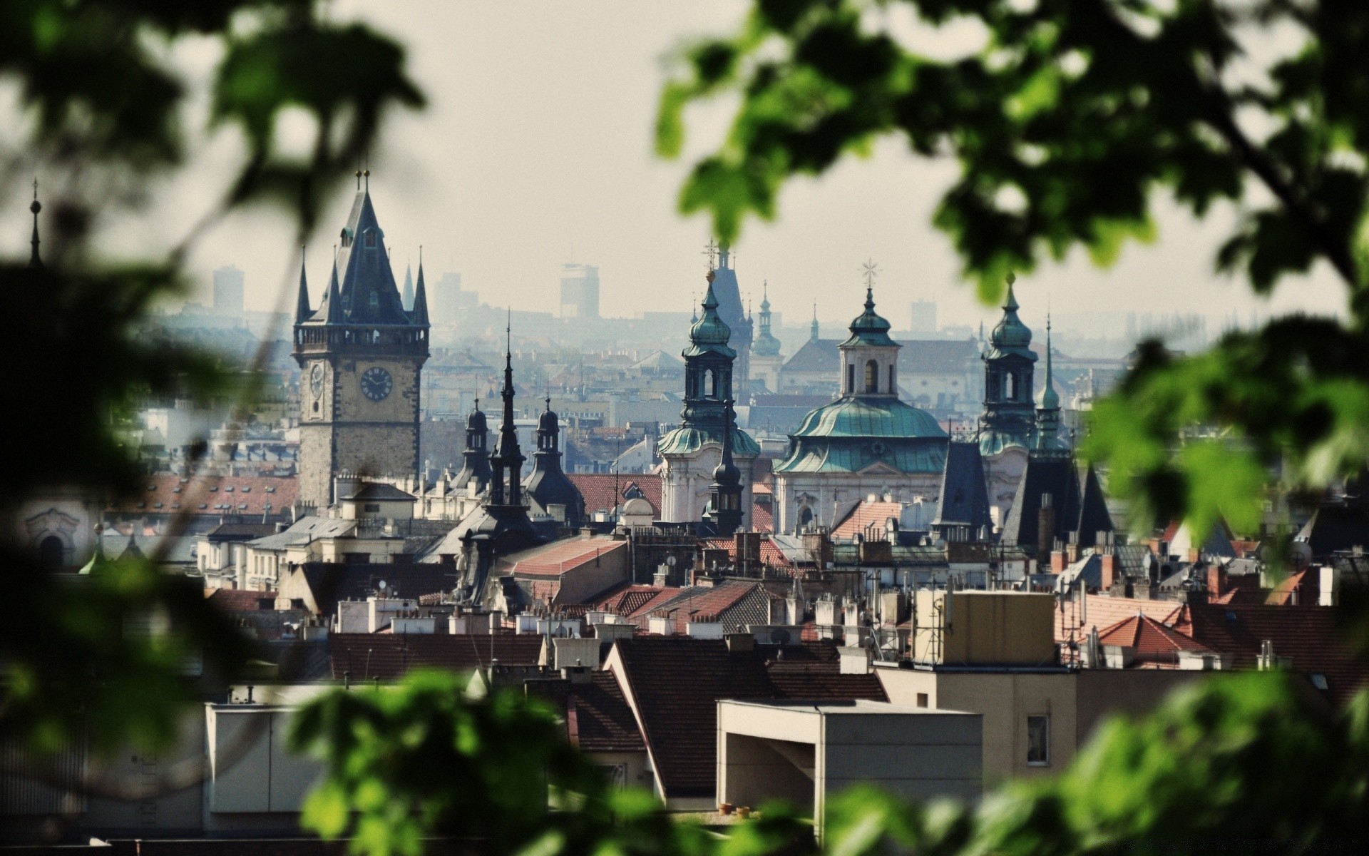 europa architektur stadt kirche reisen haus stadt kathedrale schloss im freien alt turm stadt religion himmel tourismus städtisch fluss skyline dächer