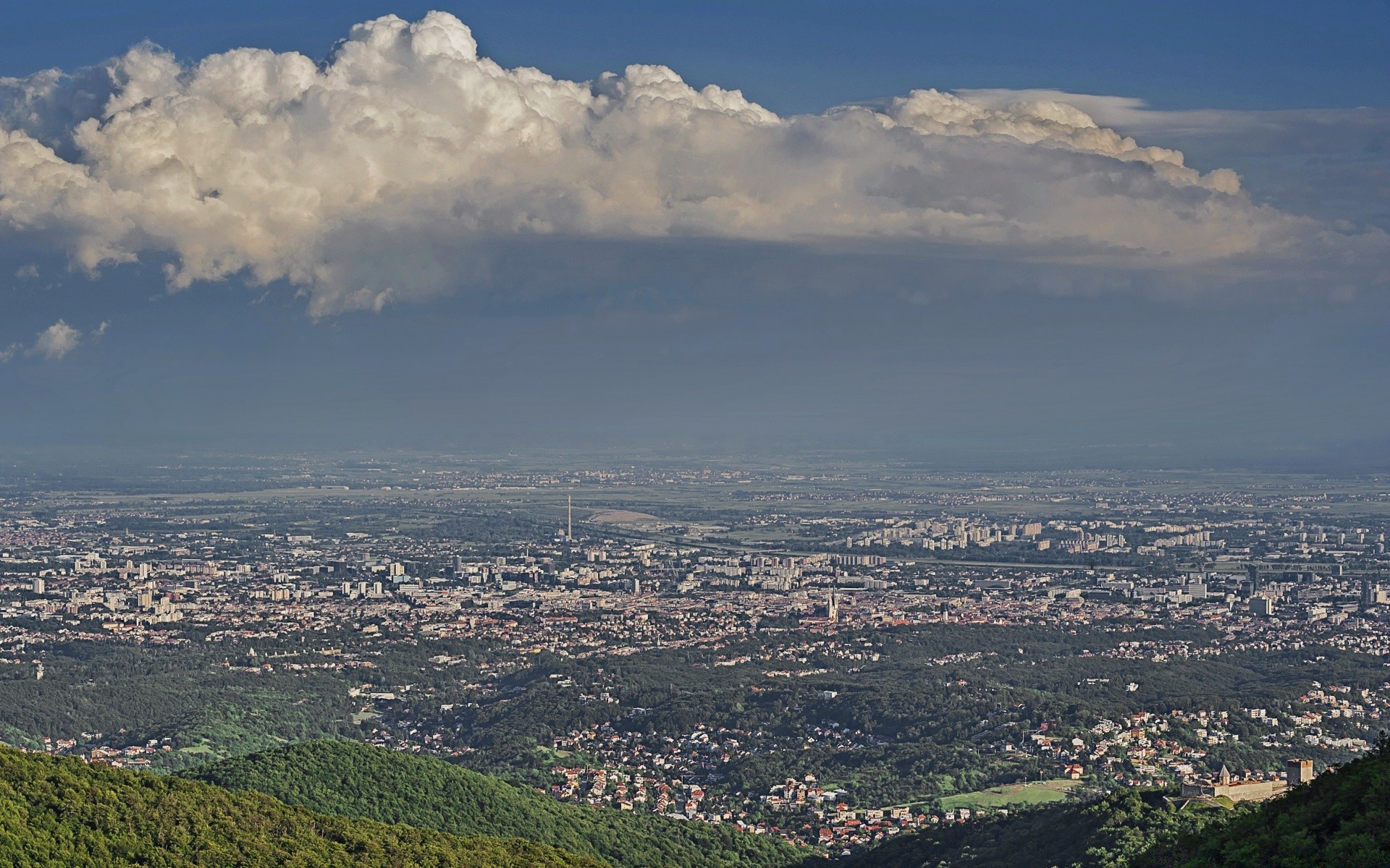 avrupa seyahat manzara şehir gökyüzü açık havada doğa dağlar ağaç ekili topraklar mimari tarım manzarası gün ışığı tepe panoramik