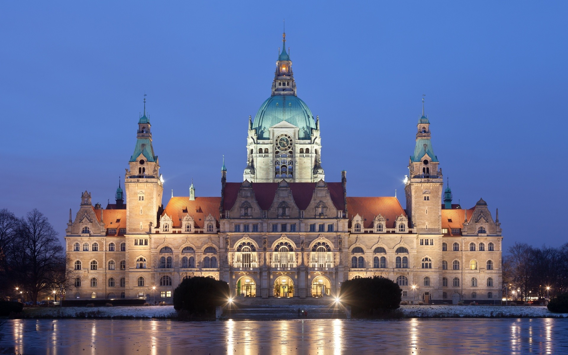 europa architektur haus fluss stadt reisen schloss alt tourismus himmel sehenswürdigkeit turm kirche reflexion stadt historisch berühmt im freien außen brücke stadt