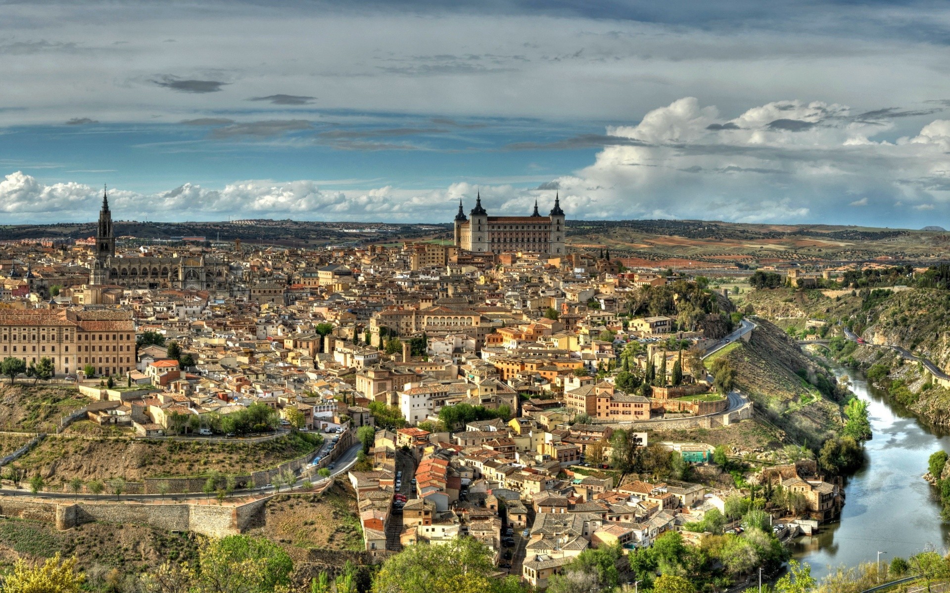 europe architecture ville ville ville voyage église maison point de repère panoramique vue maison tourisme skyline gothique panorama paysage toits ciel en plein air