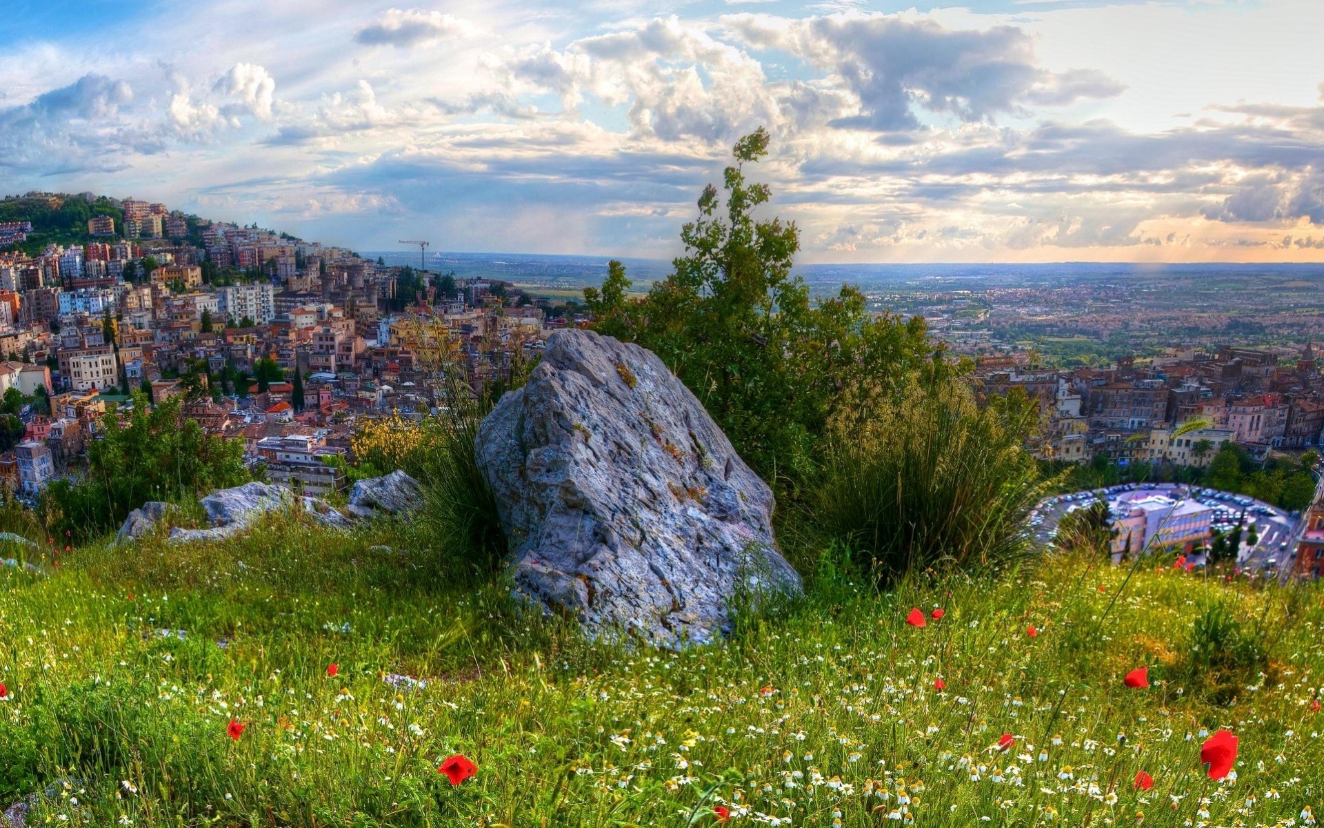 europa paisaje viajes naturaleza montañas cielo al aire libre verano espectáculo hierba roca flor casa escénico turismo arquitectura casa colina heno