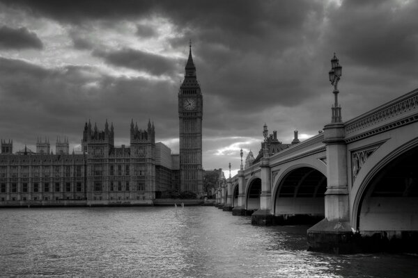 Palácio de Westminster preto e branco