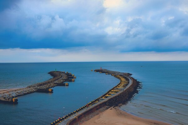 Großes blaues Meer