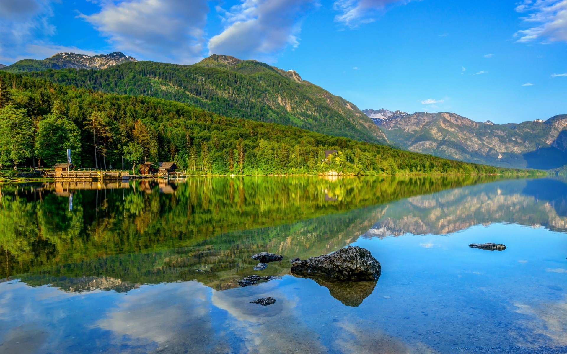 europa wasser landschaft see natur reisen berge landschaftlich reflexion im freien himmel holz fluss holz schauspiel sommer