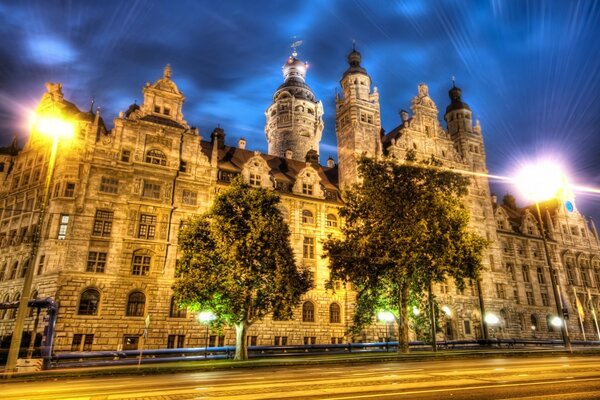 Castillo medieval iluminado en Europa