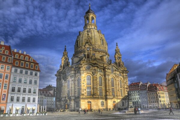 Ponorama der Stadt mit zentralem Blick auf die Kathedrale