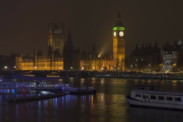 Night embankment, interesting architecture