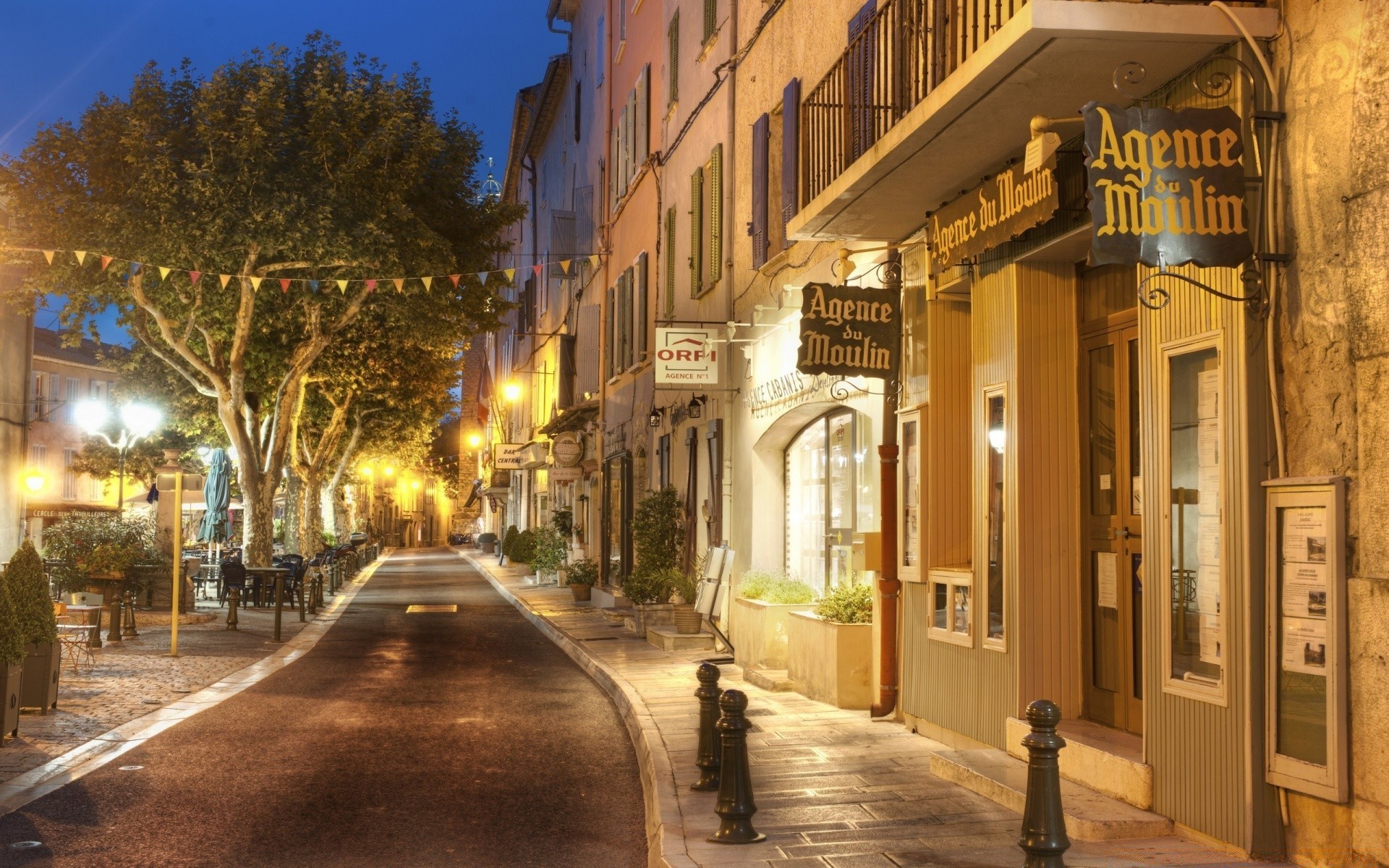 europa straße architektur straße stadt reisen bürgersteig stadt im freien städtisch gasse haus haus schmal