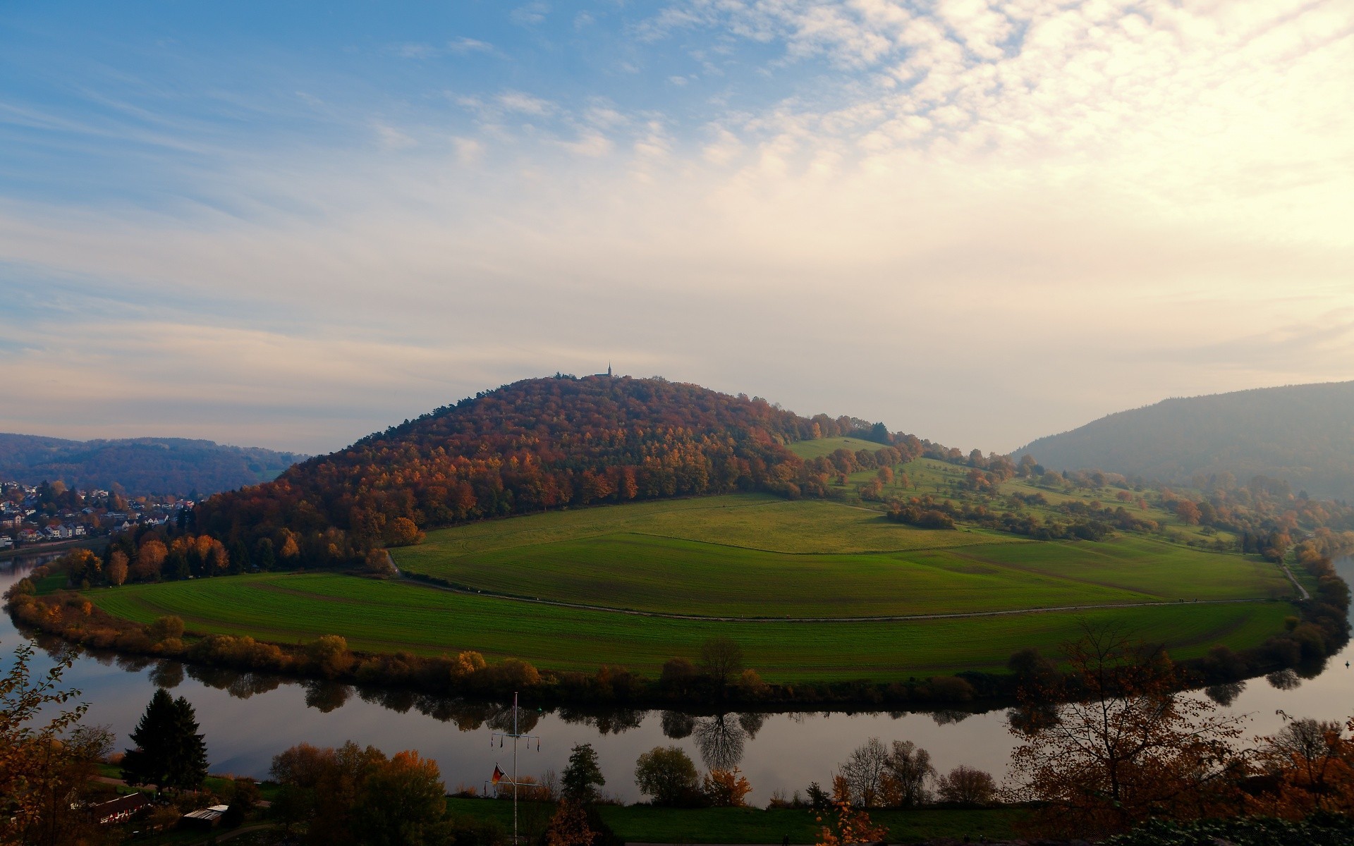 europa paesaggio viaggi albero natura montagna collina all aperto cielo agricoltura terra coltivata erba legno campagna valle scenic estate