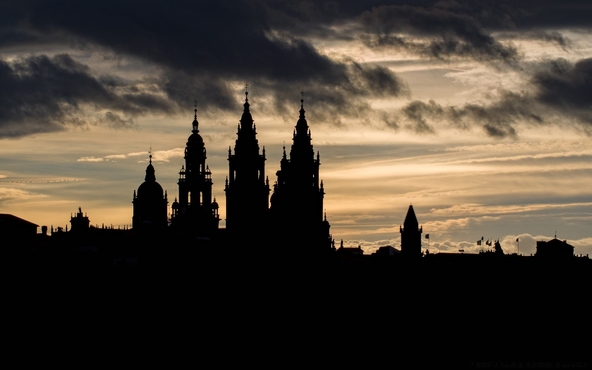 europa arquitetura pôr do sol viagens céu crepúsculo igreja torre cidade ao ar livre noite amanhecer casa skyline castelo