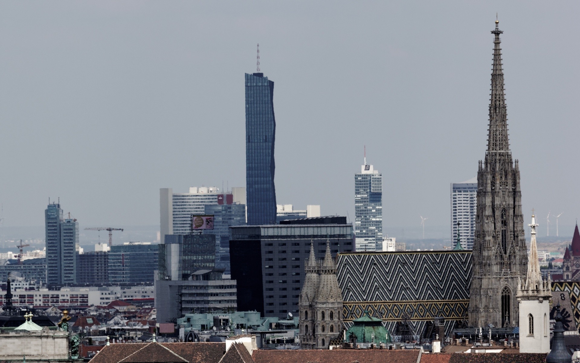 europa arquitetura cidade viagens casa arranha-céu skyline ao ar livre cidade céu torre luz do dia urbano escritório