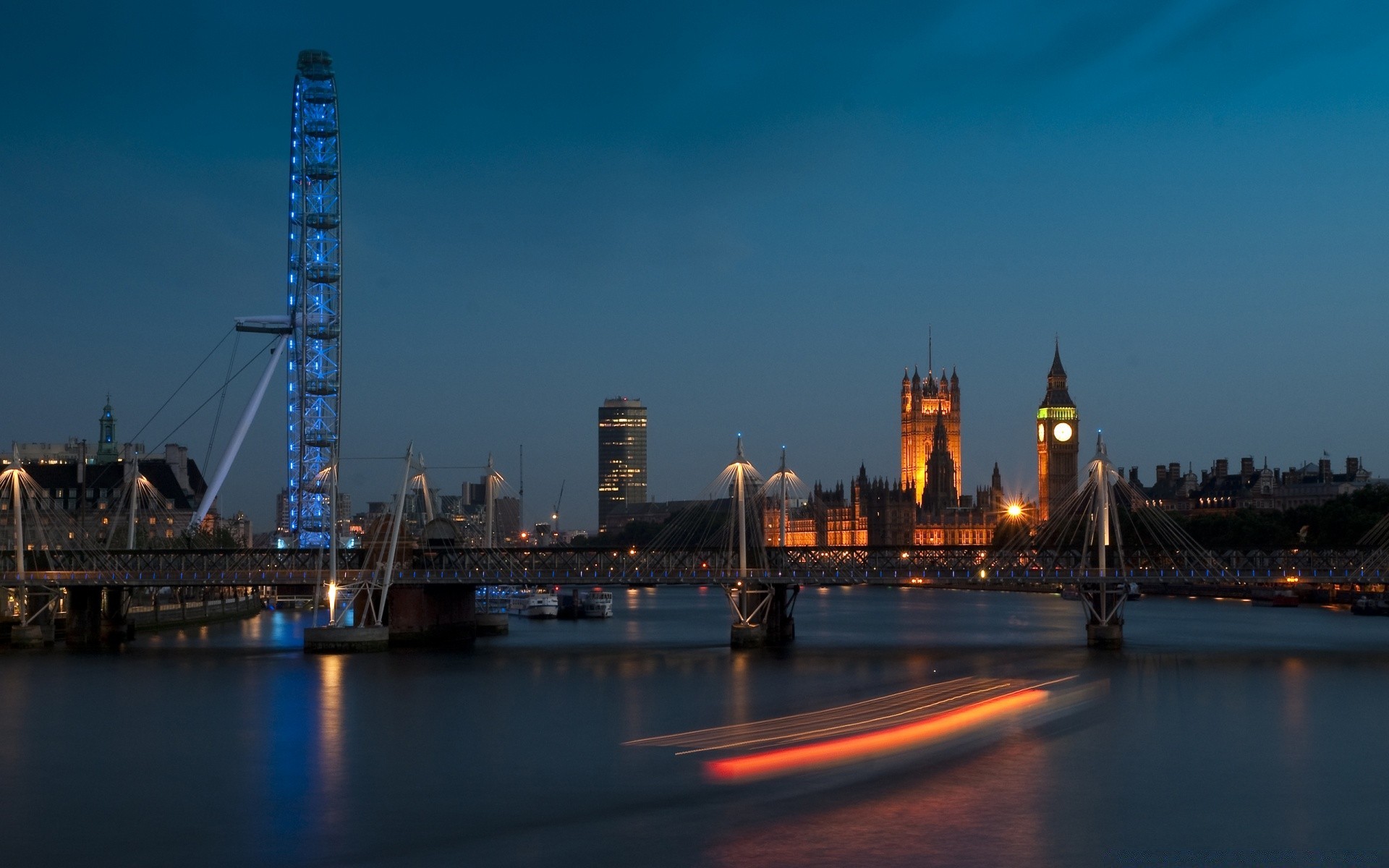 europa río ciudad agua puente puesta de sol crepúsculo viajes arquitectura cielo noche skyline reflexión ciudad casa urbano torre paseo marítimo negocio