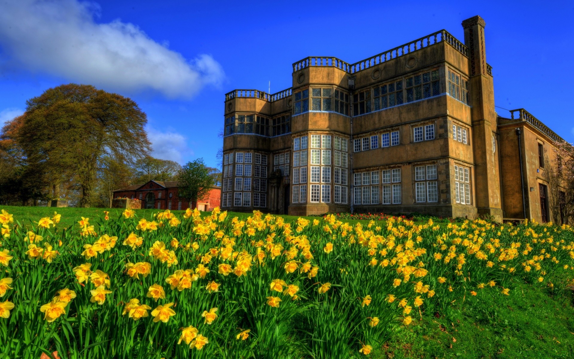 europa hierba al aire libre arquitectura casa flor cielo naturaleza verano paisaje viajes césped parque