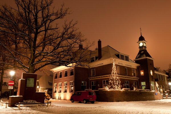 Paisagem de inverno na Holanda. Arquitetura Hagelo