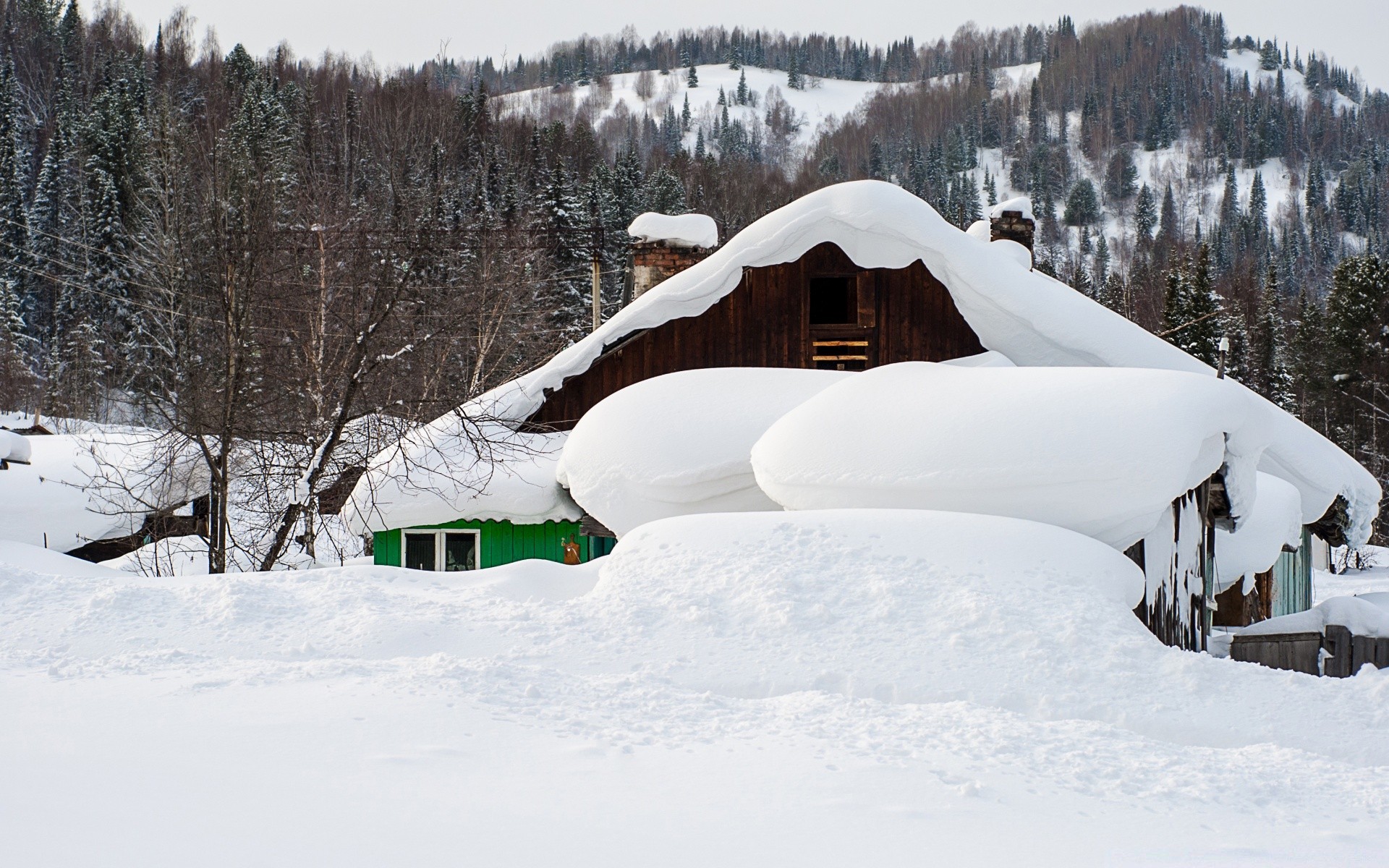 l europe neige hiver froid montagnes glace station neigeux congelés cabane congère bois gel chalet scénique météo piste givré evergreen saison alpine