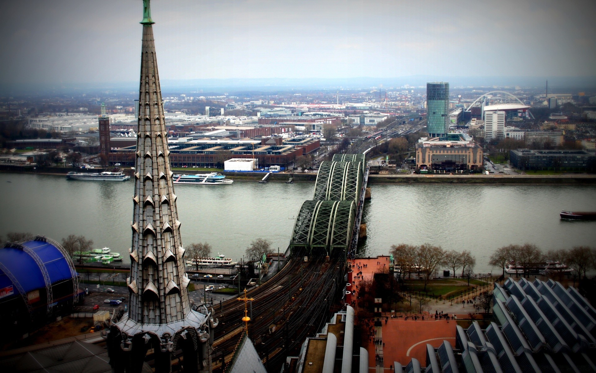 europe ville voyage eau architecture skyline ville rivière gratte-ciel maison urbain entreprise en plein air tour pont ciel moderne tourisme