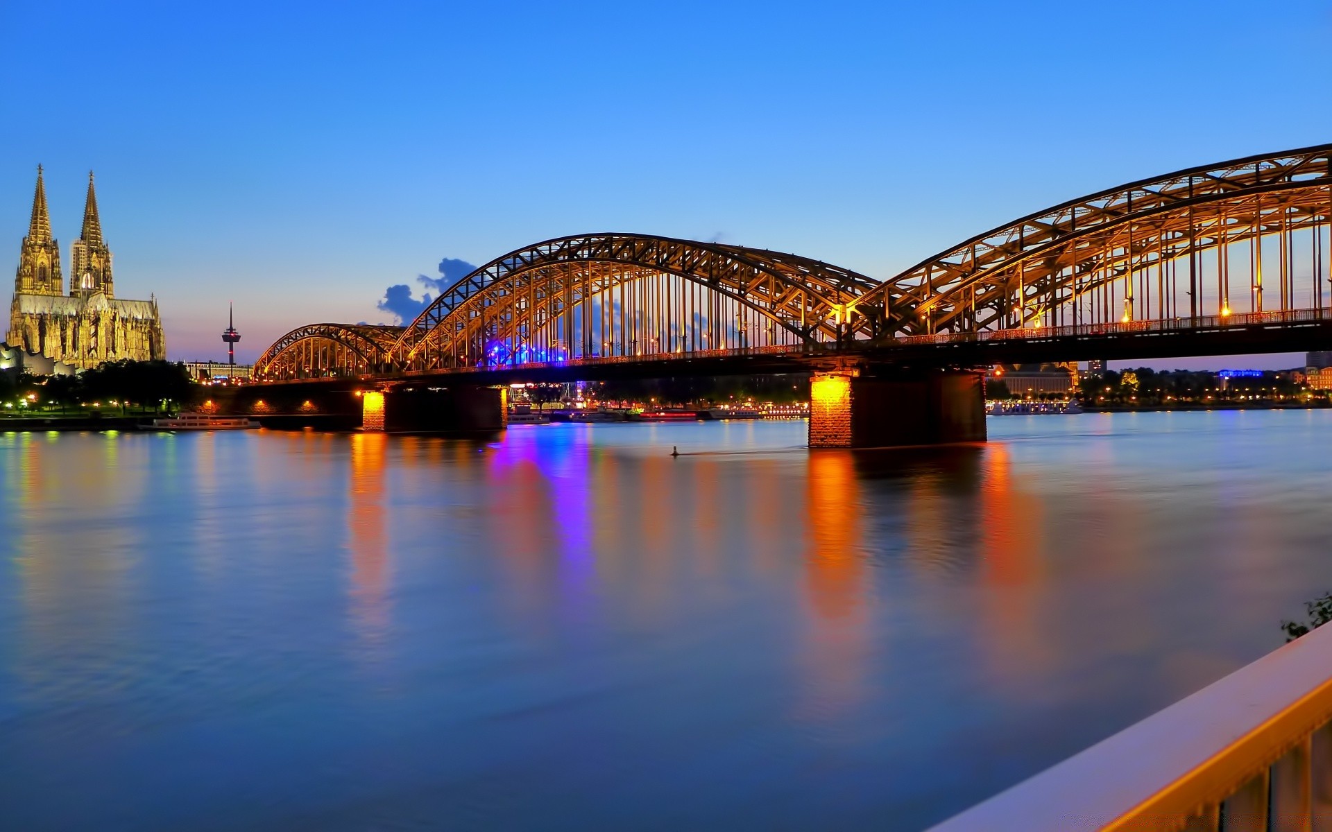 europa ponte arquitetura rio água viagens cidade reflexão céu anoitecer pôr do sol casa à noite urbano cidade iluminado ao ar livre