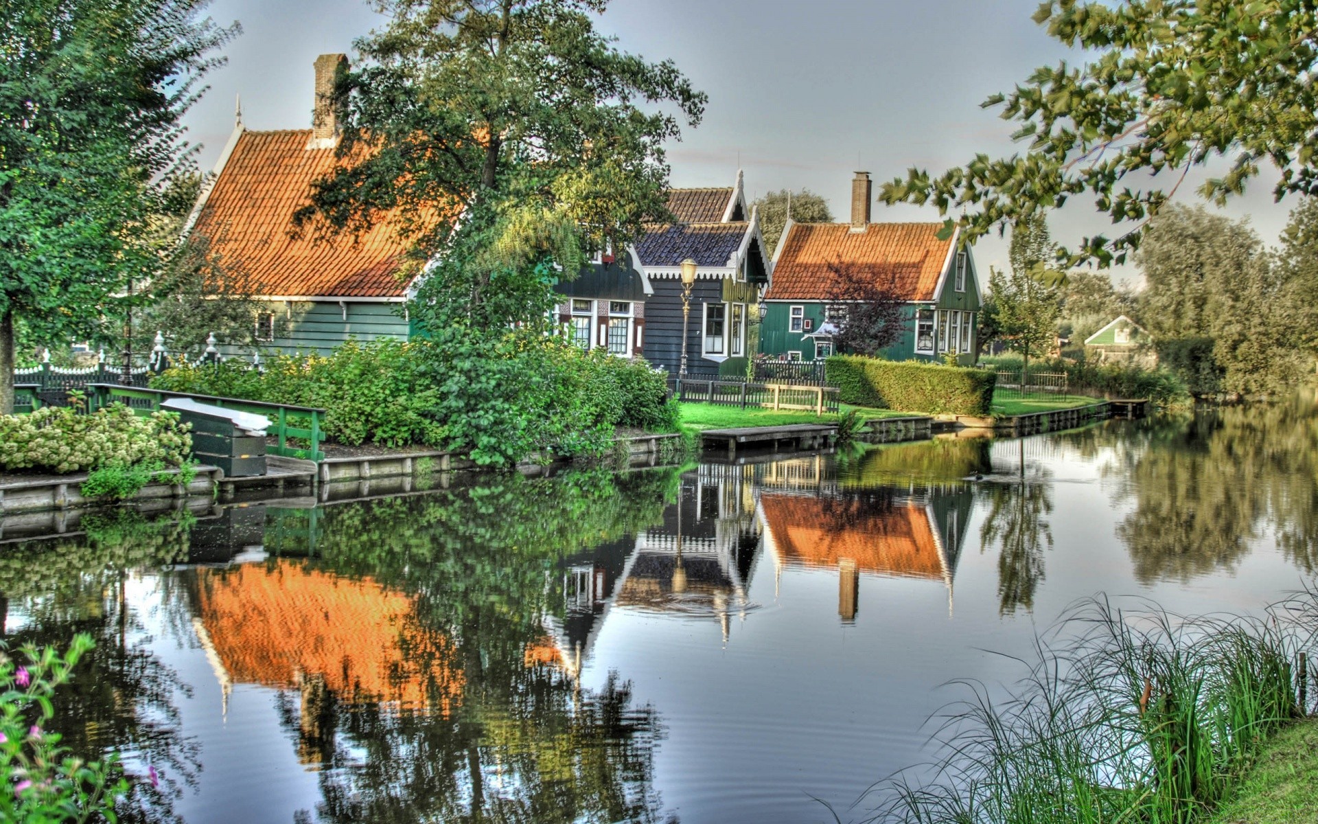 europe eau rivière maison réflexion nature architecture bois été lac voyage en plein air piscine canal bois maison jardin ciel tourisme famille