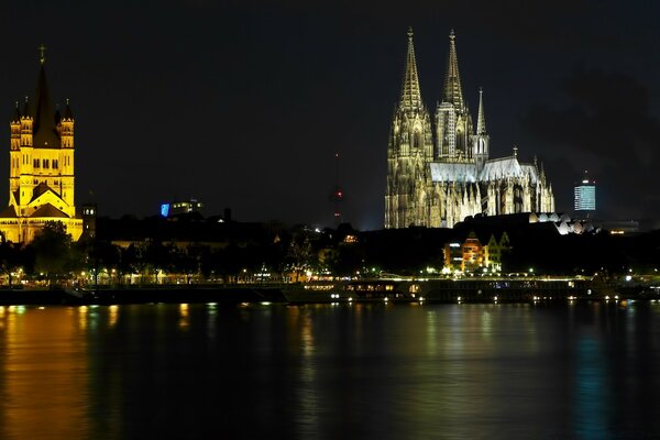 Sehen Sie nachts die schlafende Stadt