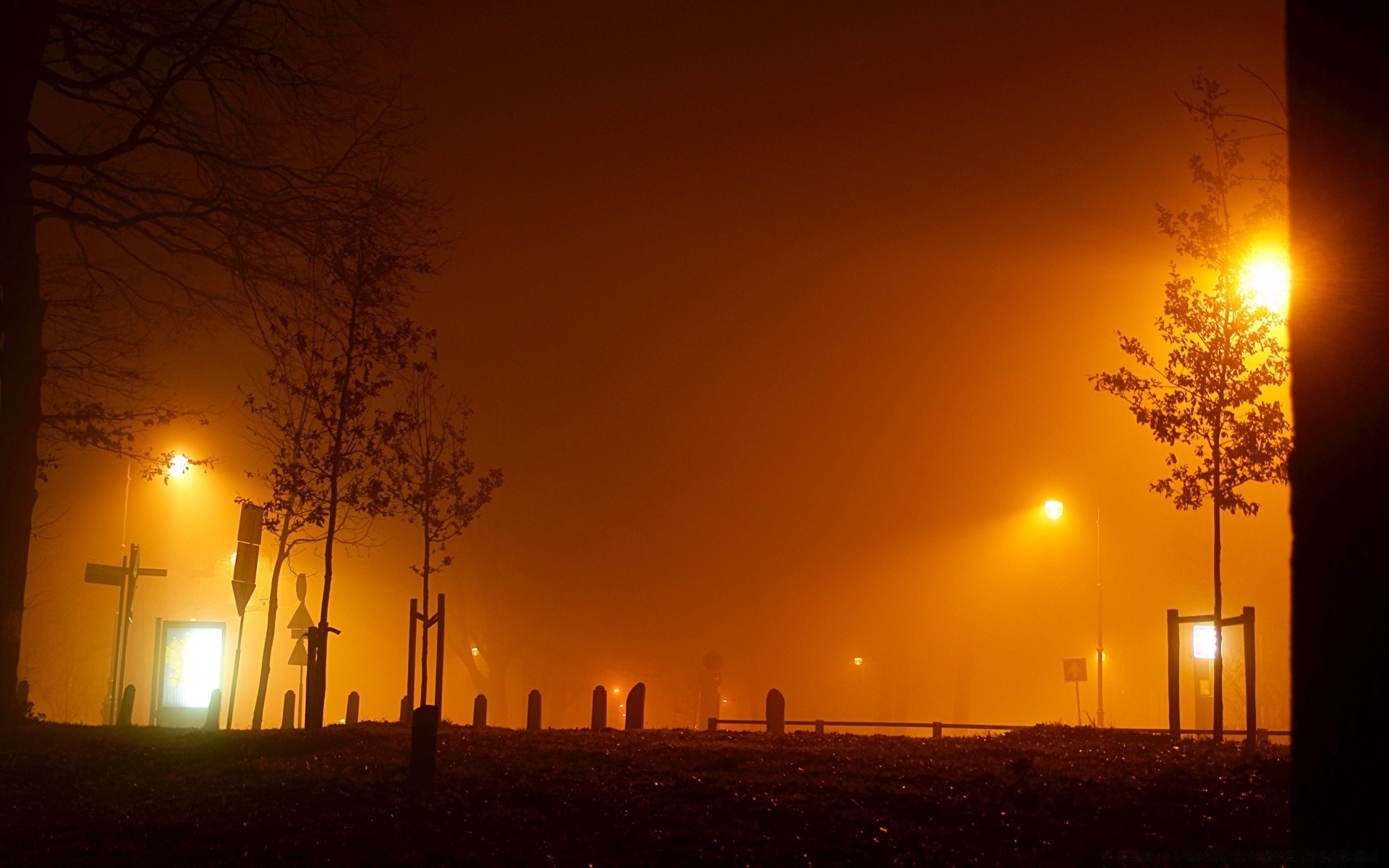 europa tramonto alba sole silhouette sera crepuscolo nebbia illuminato cielo luce smog inquinamento nebbia bel tempo all aperto luna