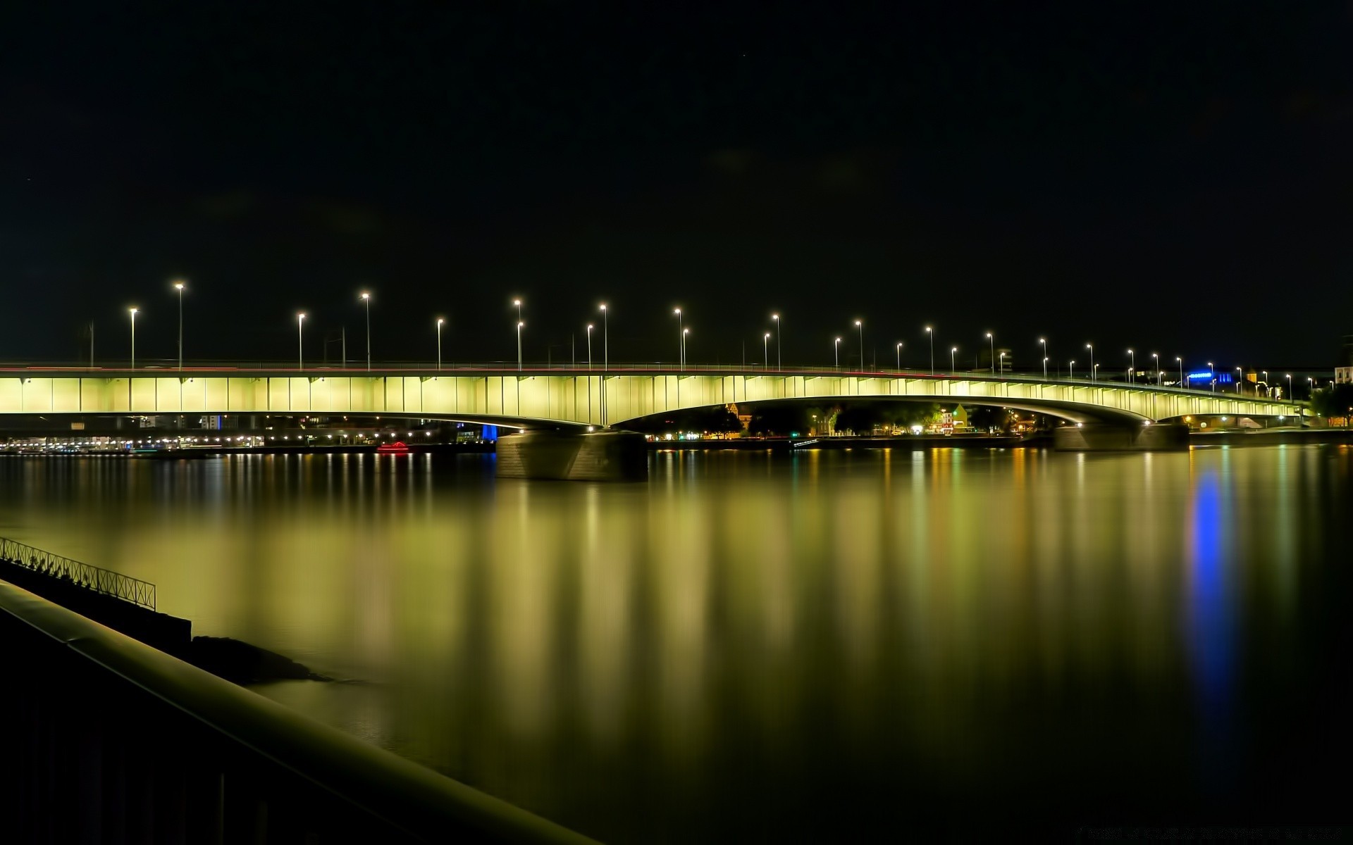 europa brücke wasser stadt fluss reflexion architektur reisen abend sonnenuntergang himmel dämmerung stadt licht städtisch meer haus uferpromenade transportsystem skyline