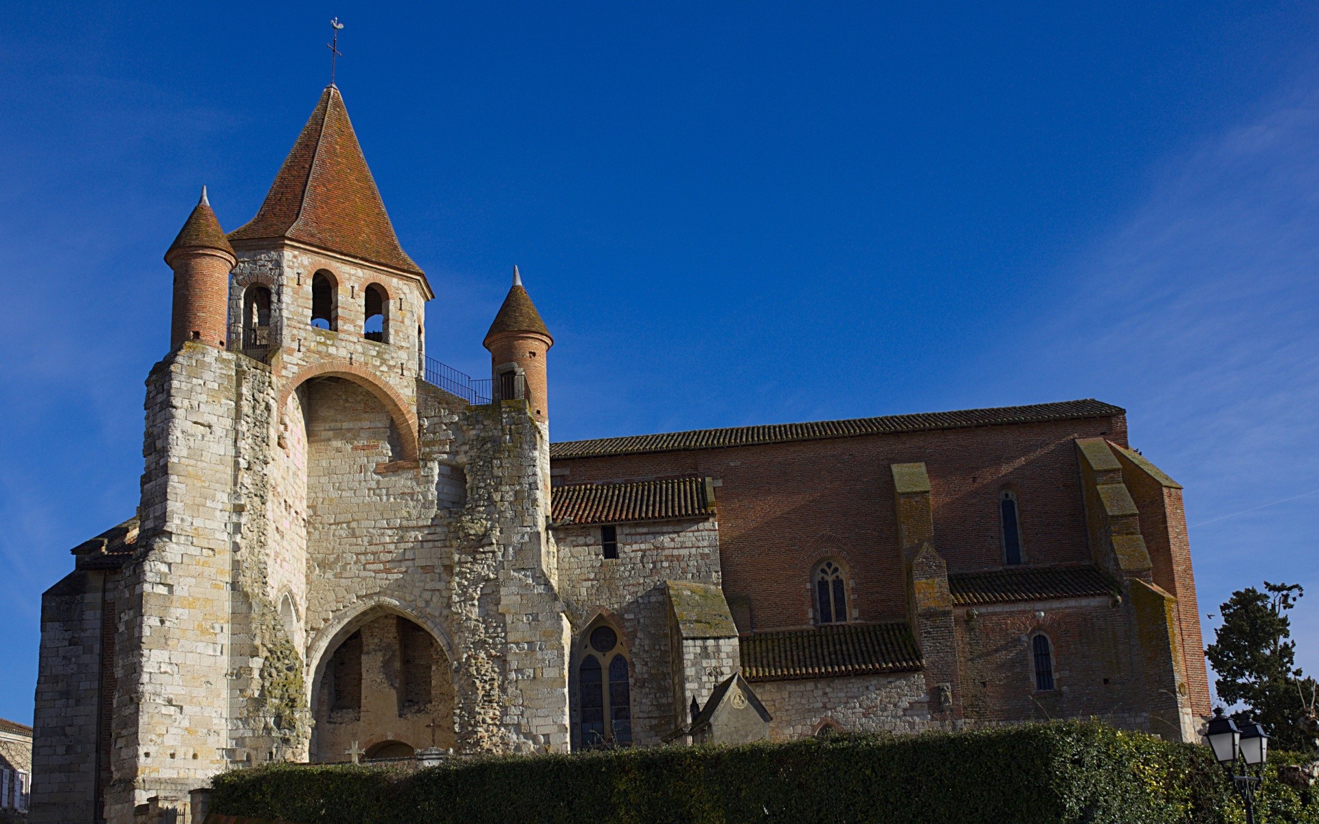 avrupa mimari kilise seyahat din ev eski gökyüzü kule gotik antik açık havada manastır şehir katedral kale gün ışığı