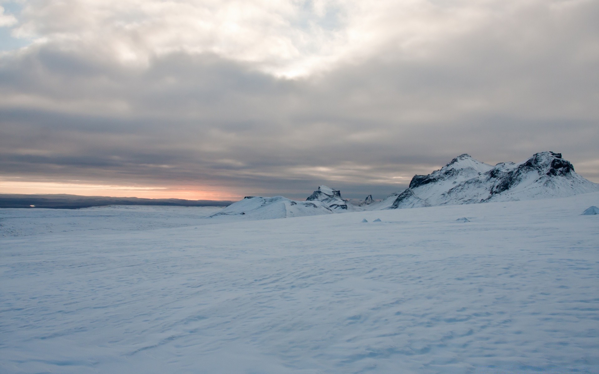 europe neige hiver glace paysage froid givré montagnes congelé eau nature brouillard à l extérieur ciel voyage lumière du jour gel iceberg