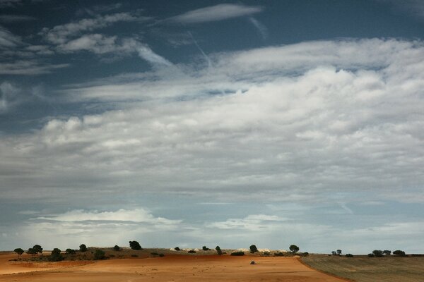 Paesaggio cupo delle steppe europee