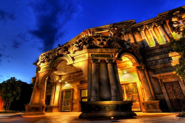 Die Architektur des europäischen Schauspielhauses