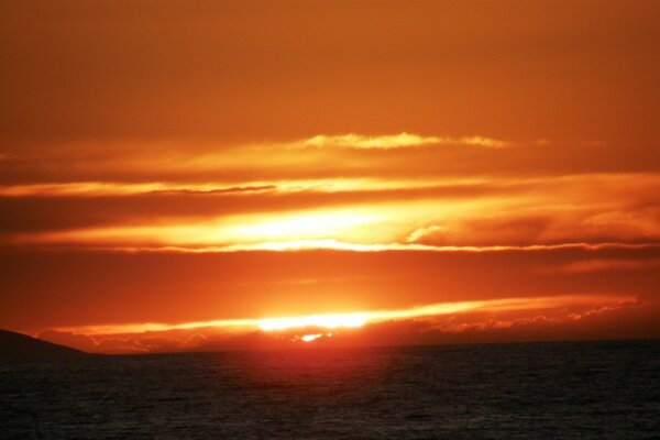 Soleil couchant brillant en Europe