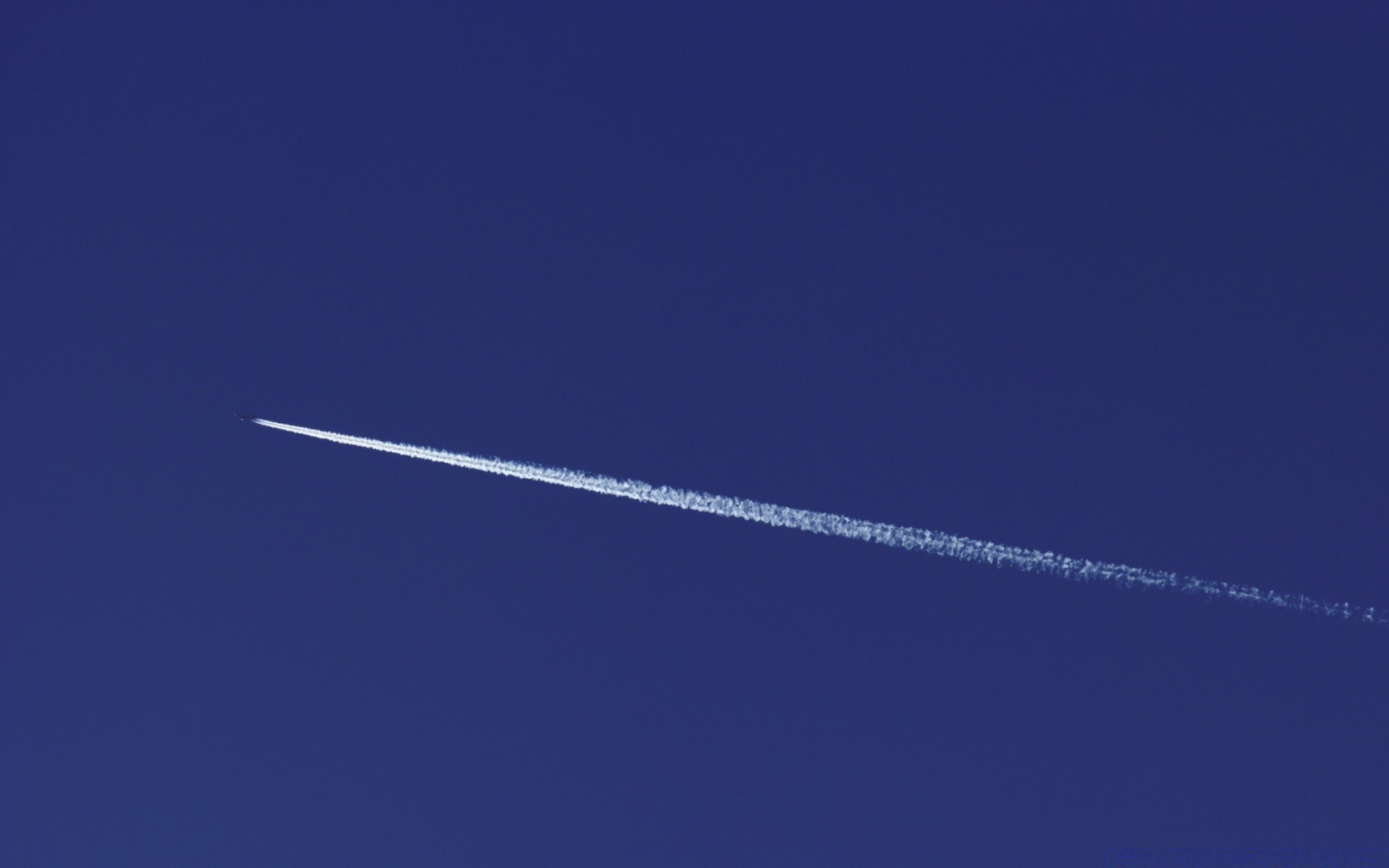 autres villes ciel avion avion avion voiture fumée lumière du jour vol lune système de transport voler paysage lumière vitesse silhouette voyage astronomie