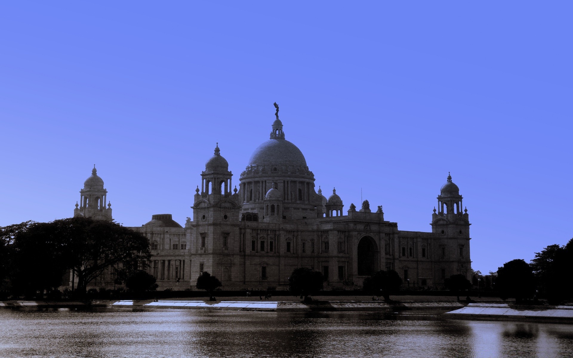 altre città architettura viaggi casa religione chiesa cielo città all aperto fiume cupola riflessione cattedrale acqua castello