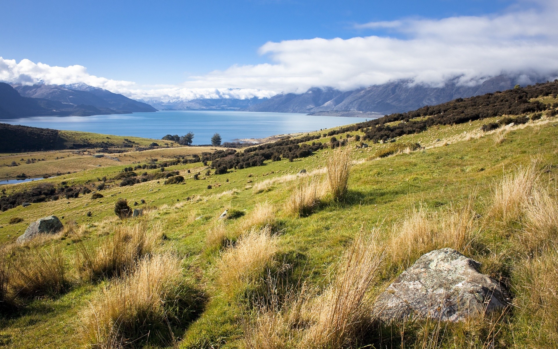 australie et océanie paysage nature ciel herbe à l extérieur voyage scénique montagnes foin colline été pâturage campagne