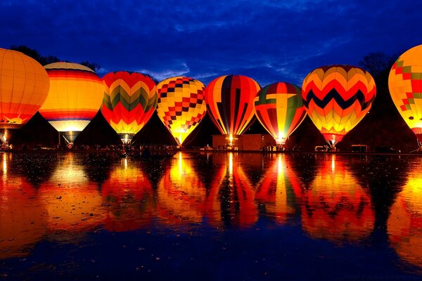 Globos, fiesta, festejar, espectáculo increíble